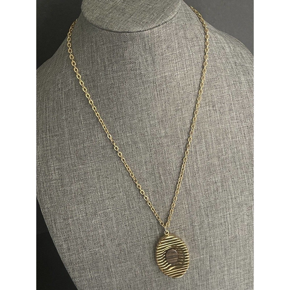 JJ Jonette Jewelry Vintage Oval Tigers Eye Pendant Necklace Gold Tone 24”